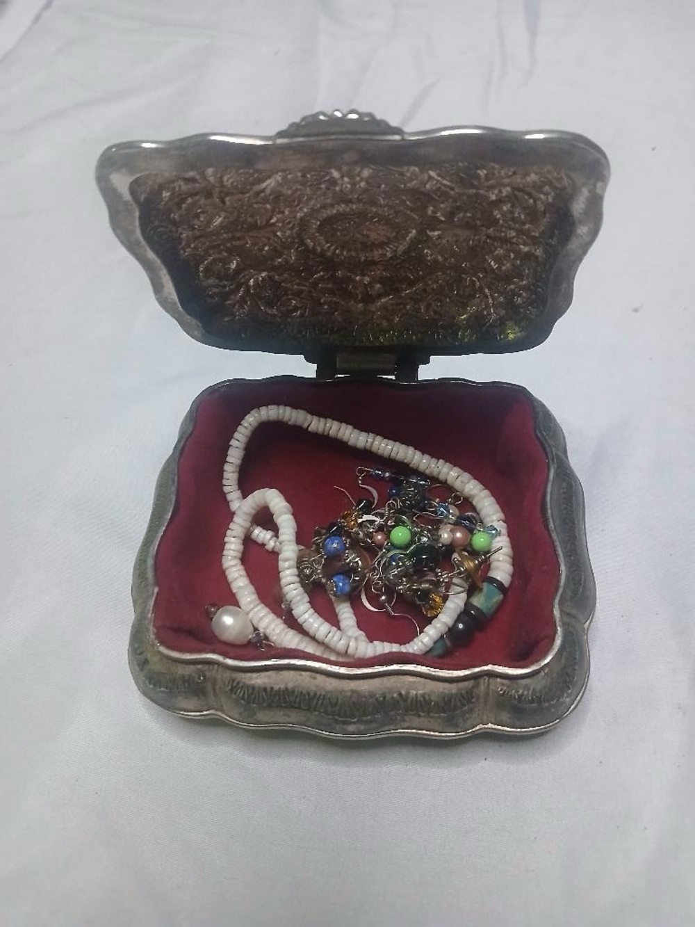 Vintage 1991 Godinger Silver Plated Trinket Box with Assorted Costume Jewelry